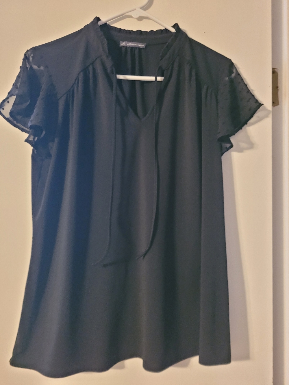 Adrianna Papell Black Tie-Neck Flutter Sleeve Blouse